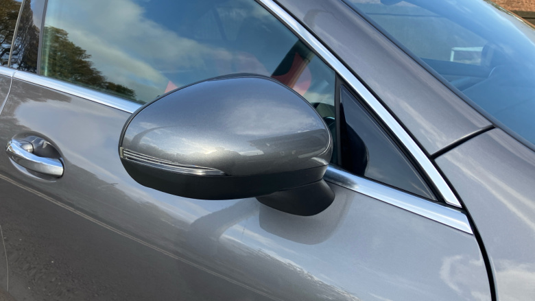 Mercedes-Benz CLA 220 AMG Line Premium Plus 4Matic 4dr Tip Auto Petrol Saloon